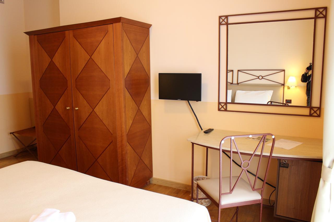 Hotel Semifonte Barberino Val d'Elsa Bagian luar foto