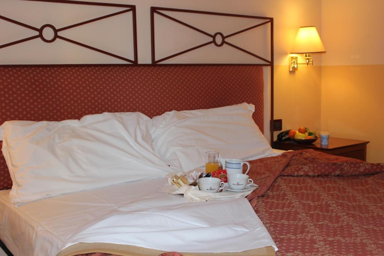 Hotel Semifonte Barberino Val d'Elsa Bagian luar foto