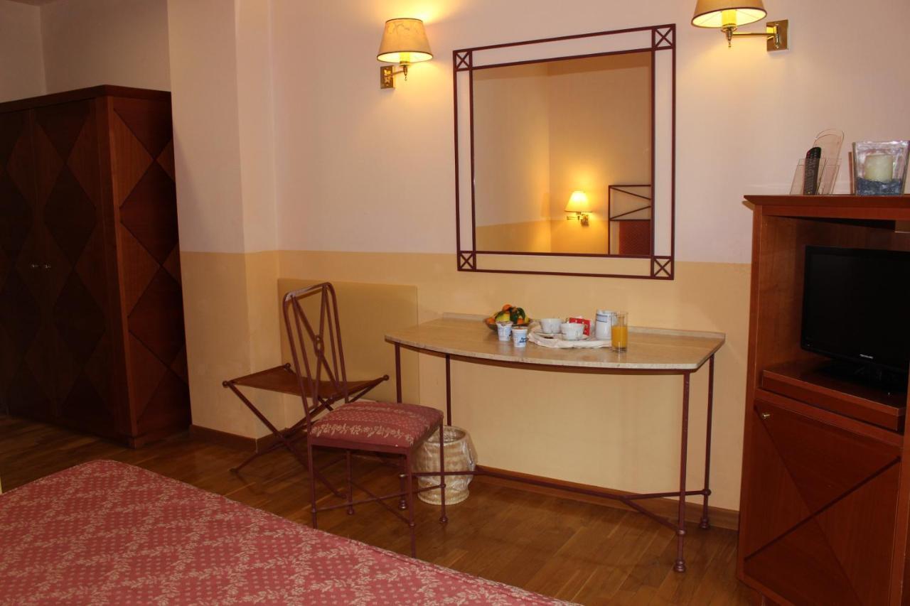 Hotel Semifonte Barberino Val d'Elsa Bagian luar foto